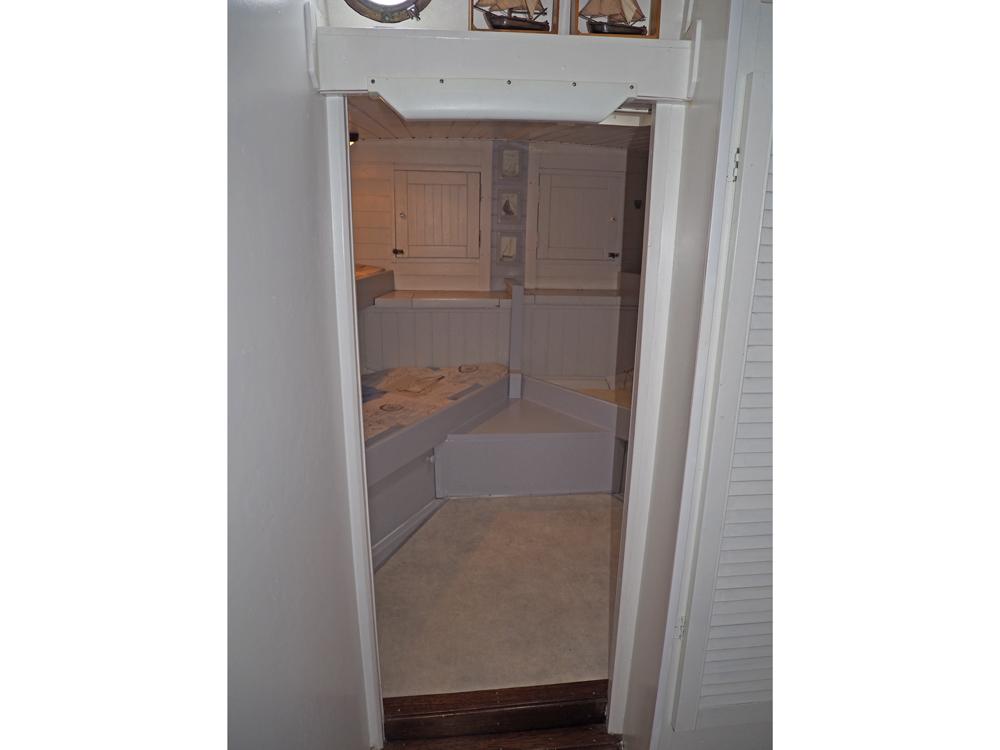 Fore ship, Accommodation